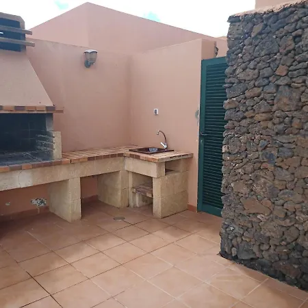 Anahi Homes Corralejo- Montana Villa