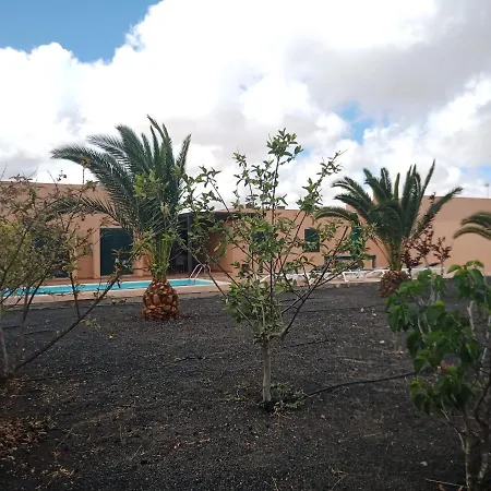 Anahi Homes Corralejo- Montana Villa *